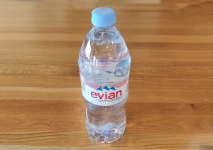 Bouteille d'eau Evian 1L