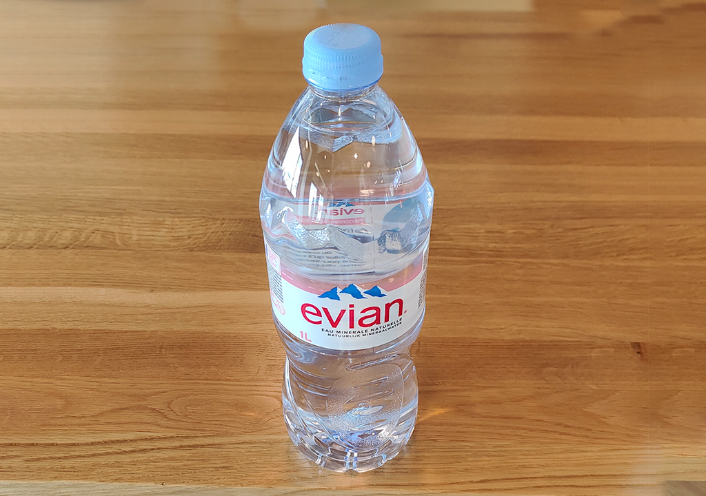 Bouteille d'eau Evian 1L