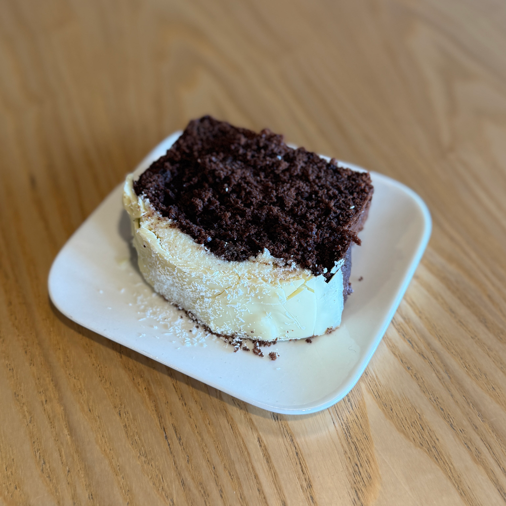 Cake moelleux chocolat et noix de coco